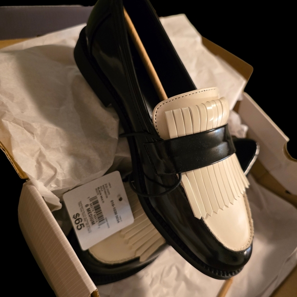 Worthington Black and Cream Women's Loafers - Picture 4 of 4